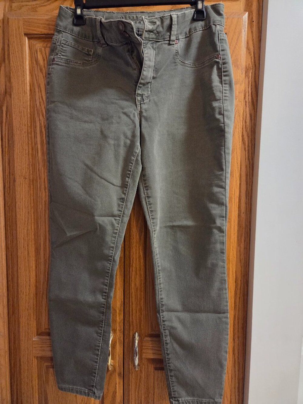 Maurices Skinny Pants Medium
